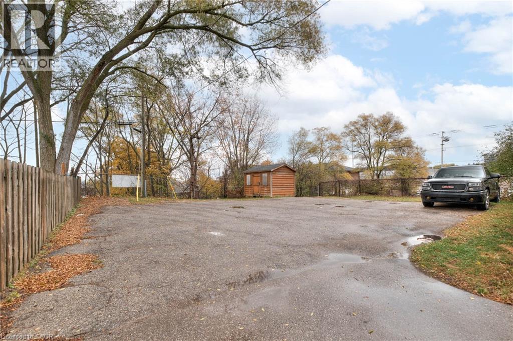 839 Stirling Avenue S Unit# 1, Kitchener, ON - Outdoor