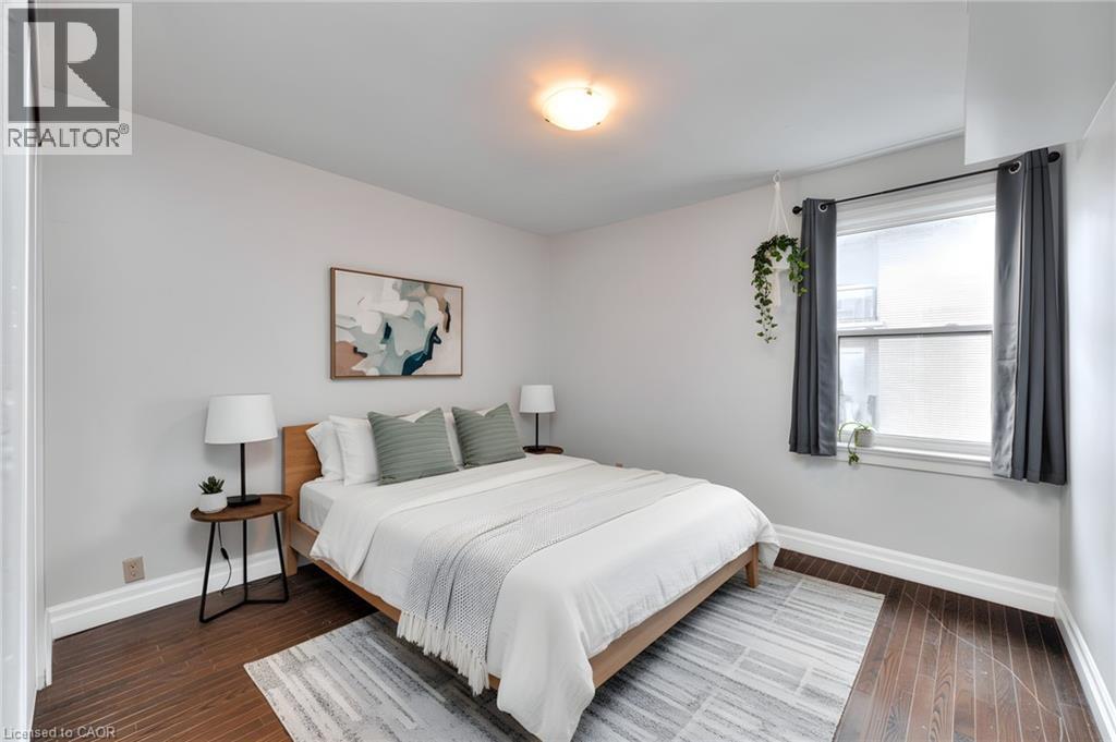 839 Stirling Avenue S Unit# 1, Kitchener, ON - Indoor Photo Showing Bedroom