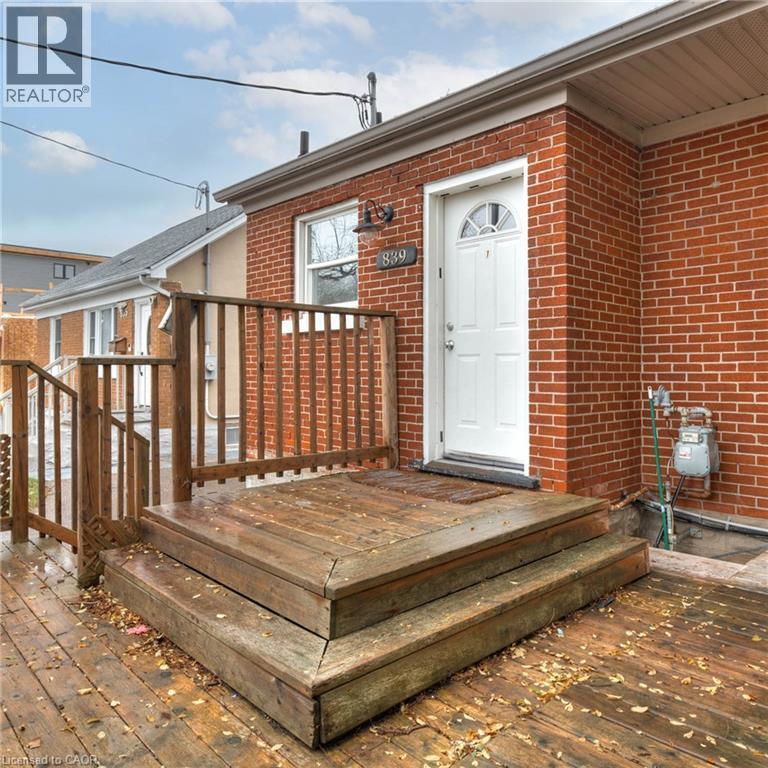 839 Stirling Avenue S Unit# 1, Kitchener, ON - Outdoor With Deck Patio Veranda With Exterior