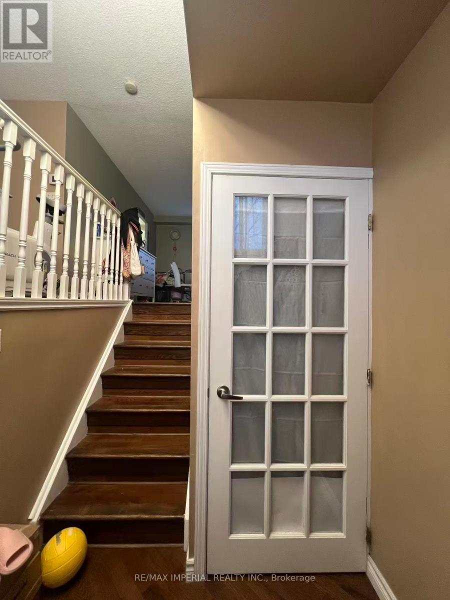 Upper - 1986 John Street, Markham, ON - Indoor Photo Showing Other Room