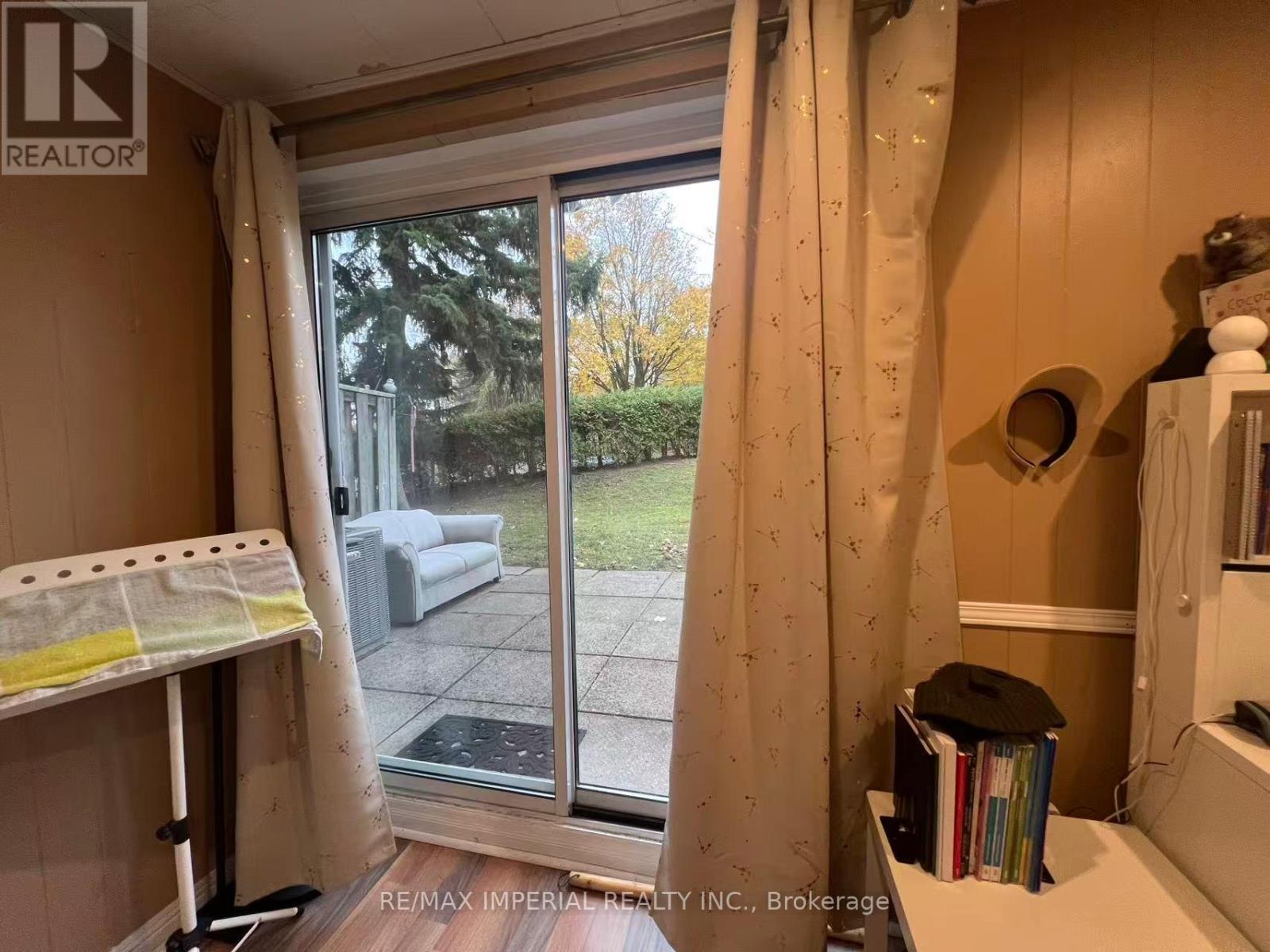 Upper - 1986 John Street, Markham, ON - Indoor