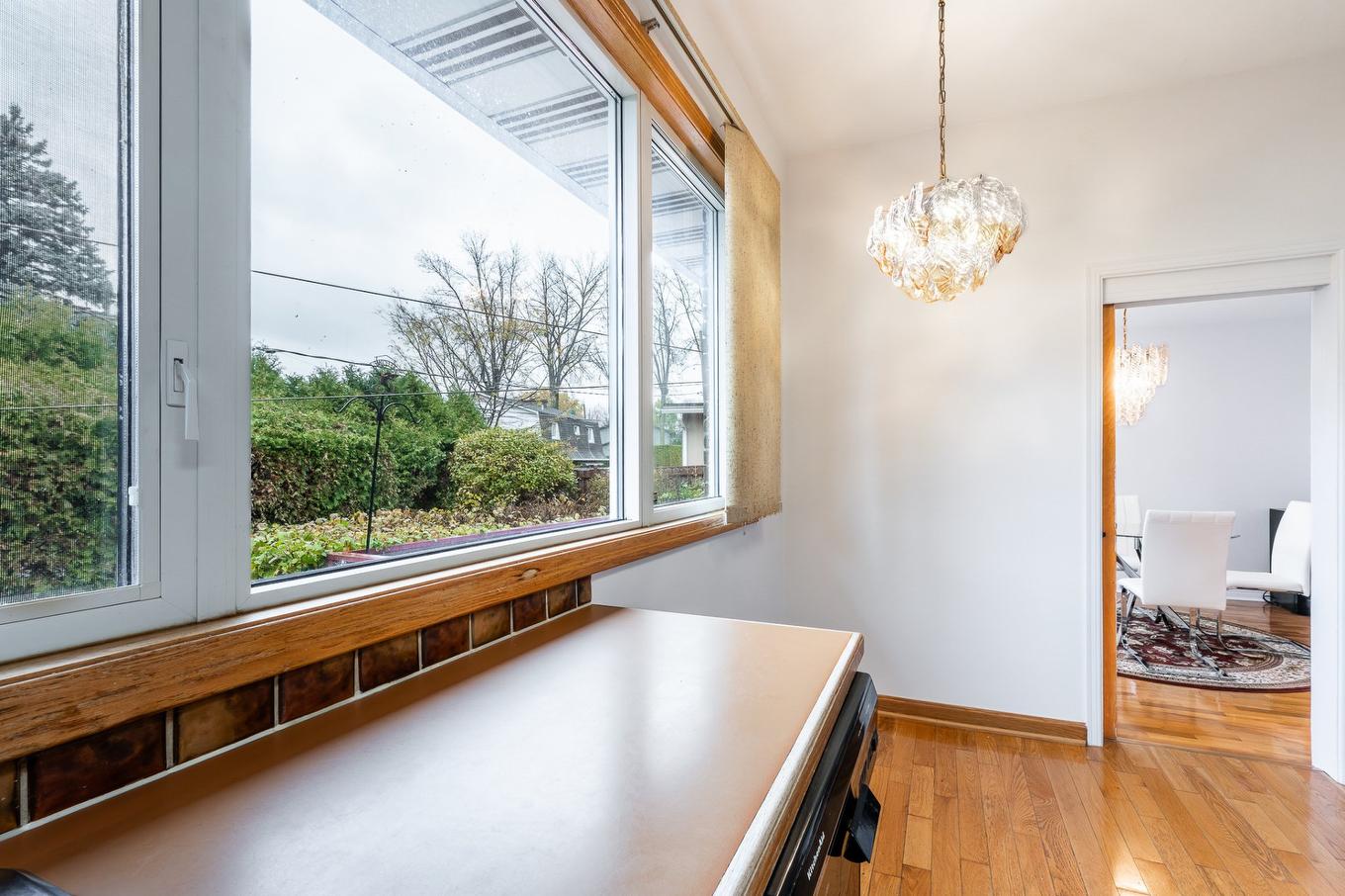 Cuisine - 15221 Rue Théorêt, Montréal (L'Île-Bizard/Sainte-Geneviève), QC - Indoor Photo Showing Other Room