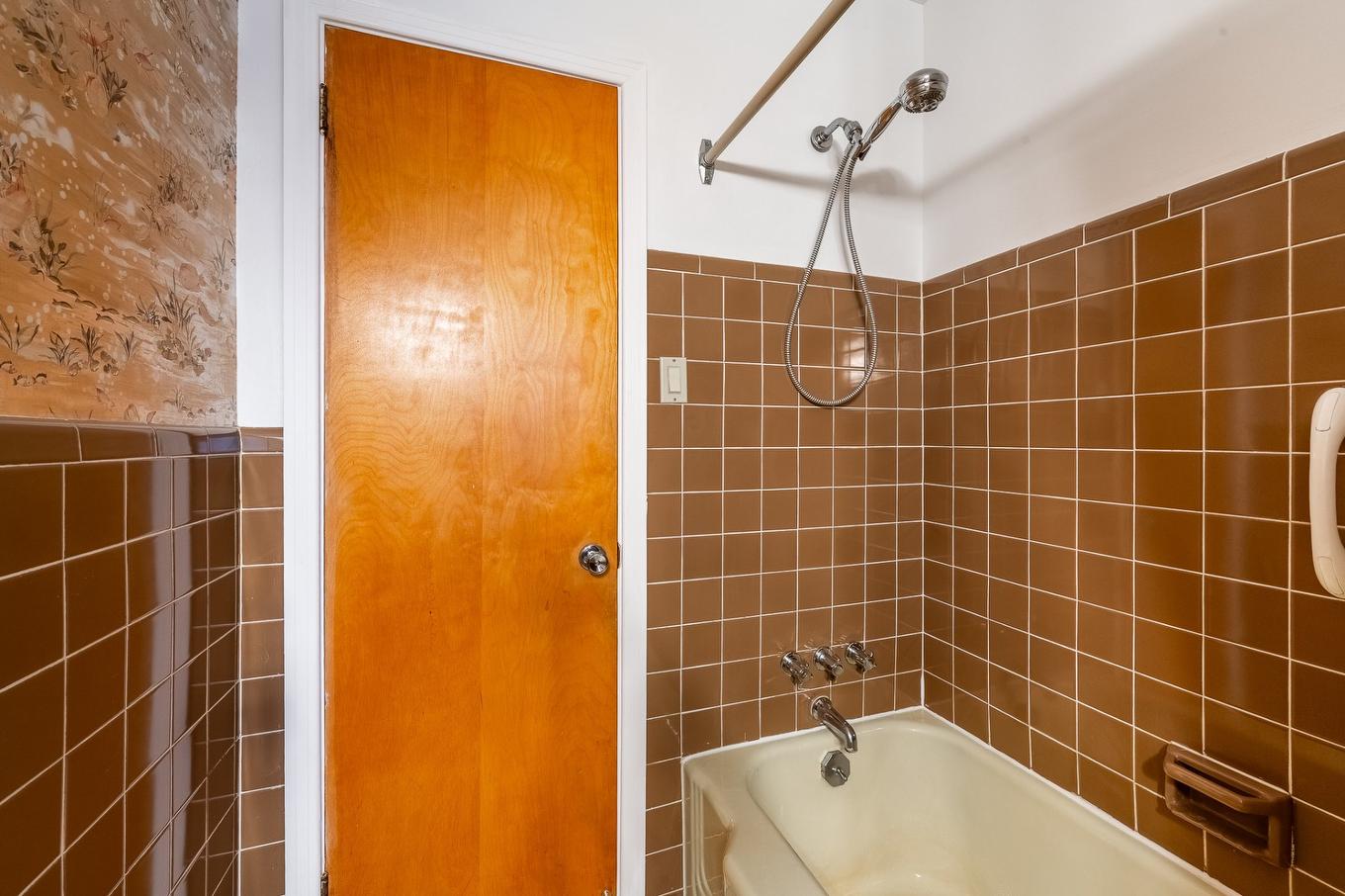 Salle de bains - 15221 Rue Théorêt, Montréal (L'Île-Bizard/Sainte-Geneviève), QC - Indoor Photo Showing Bathroom
