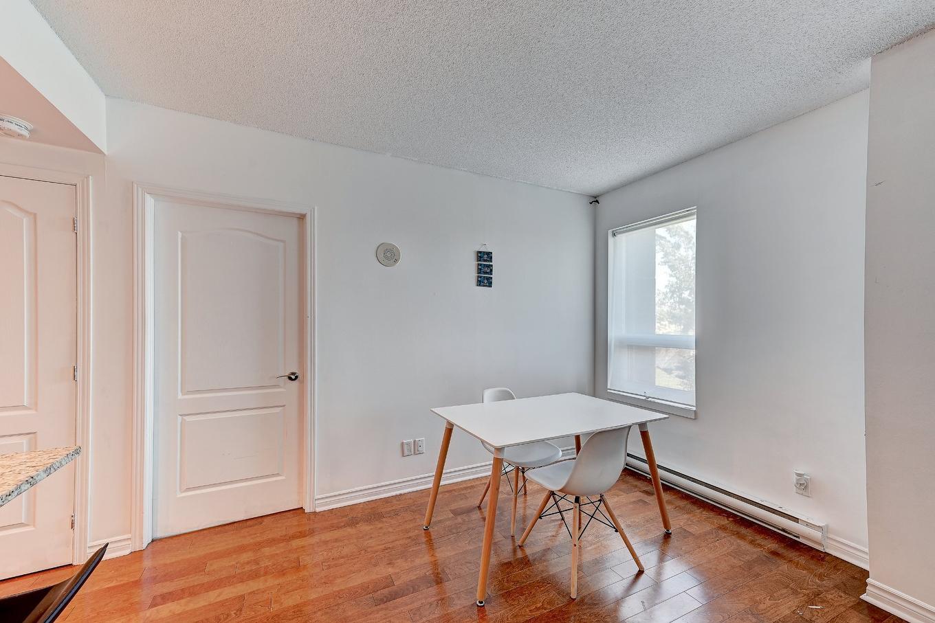 Dining room - 109-7620 Boul. Marie-Victorin, Brossard, QC - Indoor