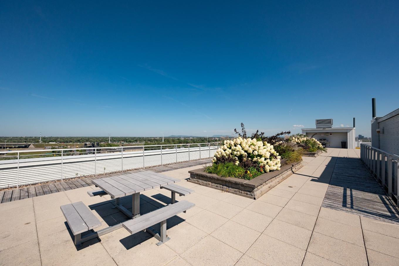 Patio - 109-7620 Boul. Marie-Victorin, Brossard, QC - Outdoor