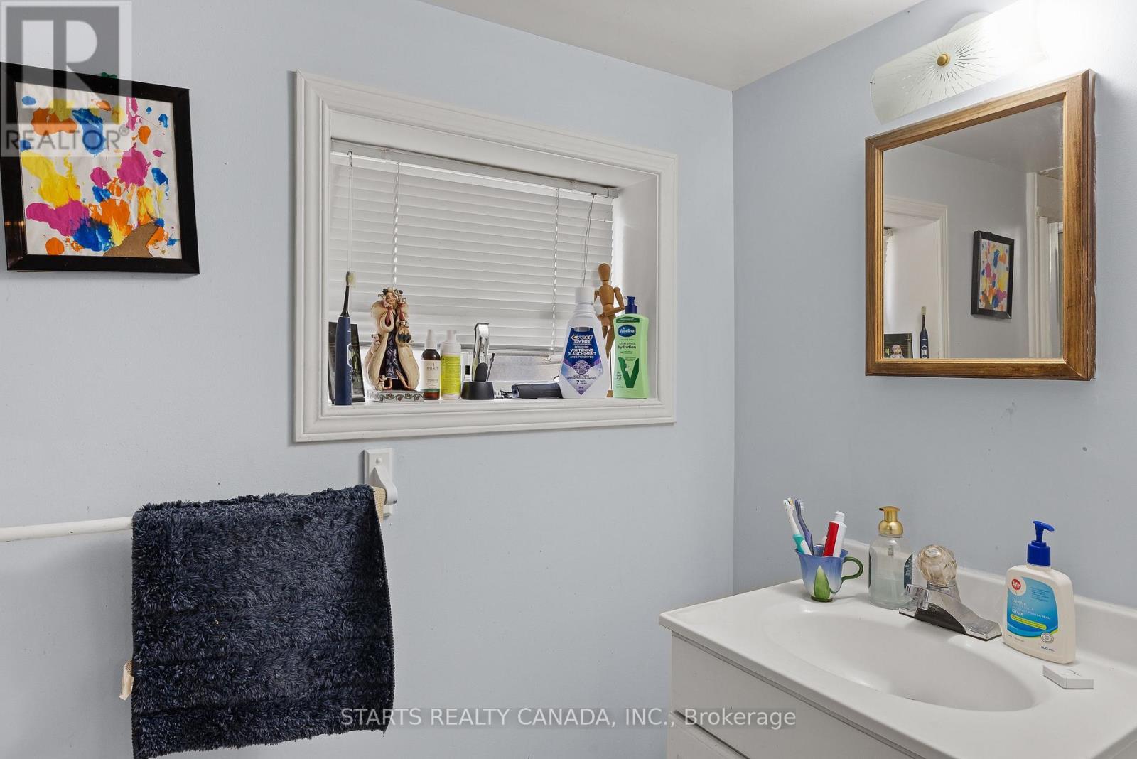 420 Macdonnell Street, Kingston, ON - Indoor