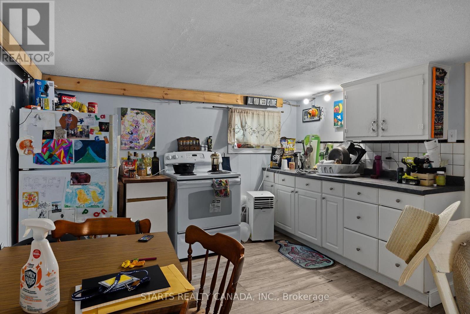 420 Macdonnell Street, Kingston, ON - Indoor Photo Showing Kitchen