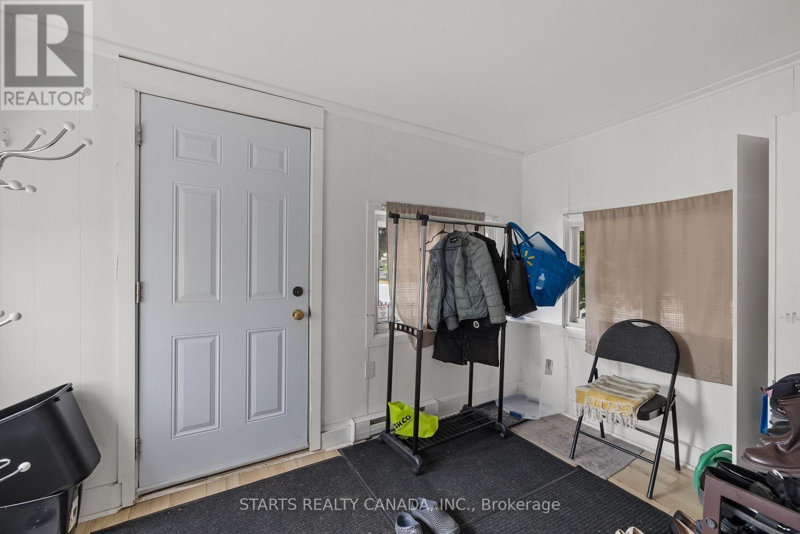 420 Macdonnell Street, Kingston, ON - Indoor