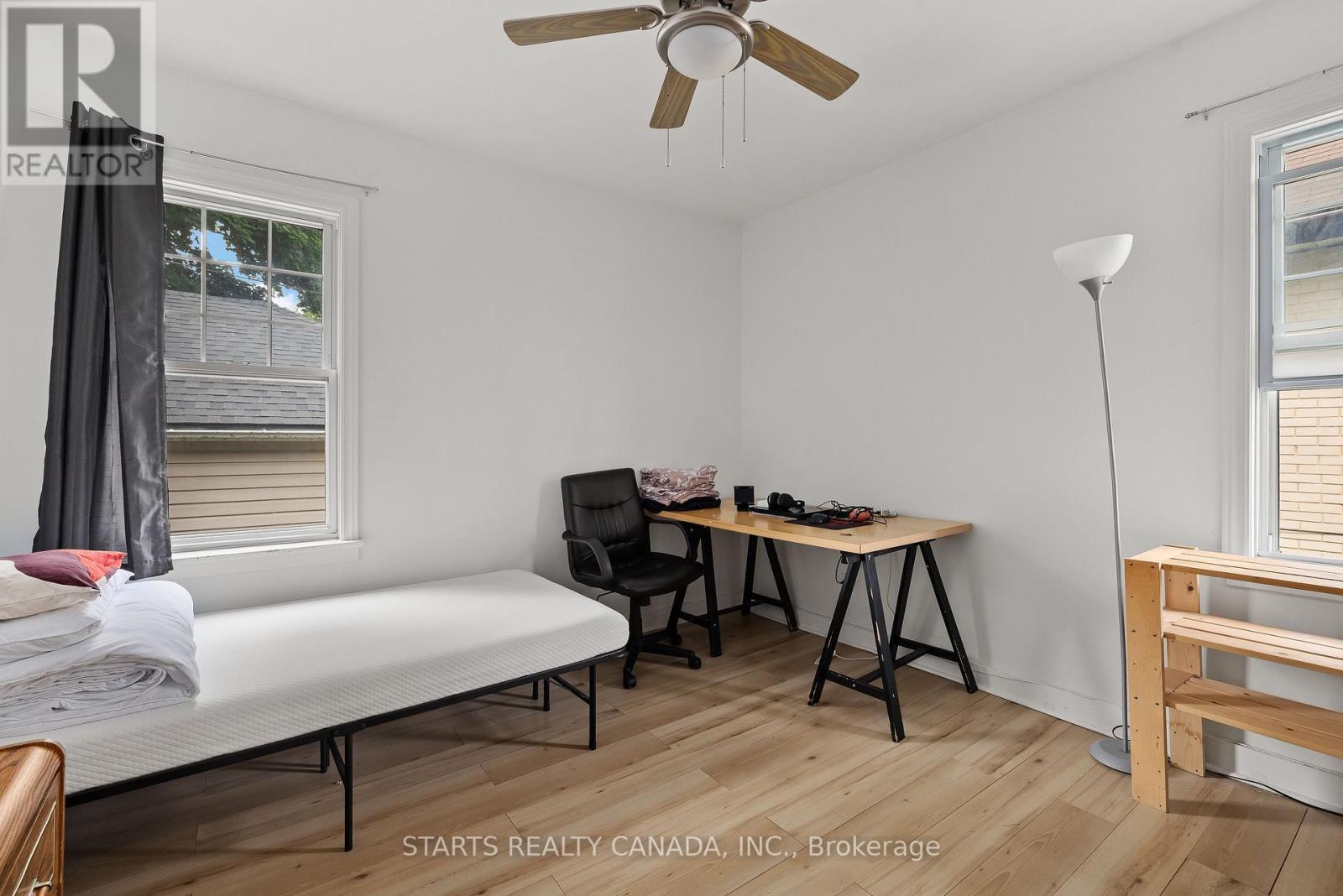 420 Macdonnell Street, Kingston, ON - Indoor