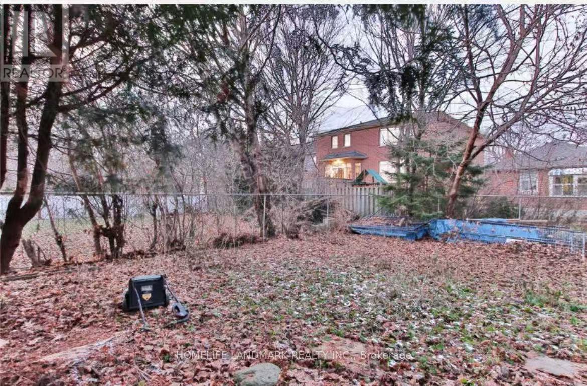 360 Lawrence Avenue W, Toronto, ON