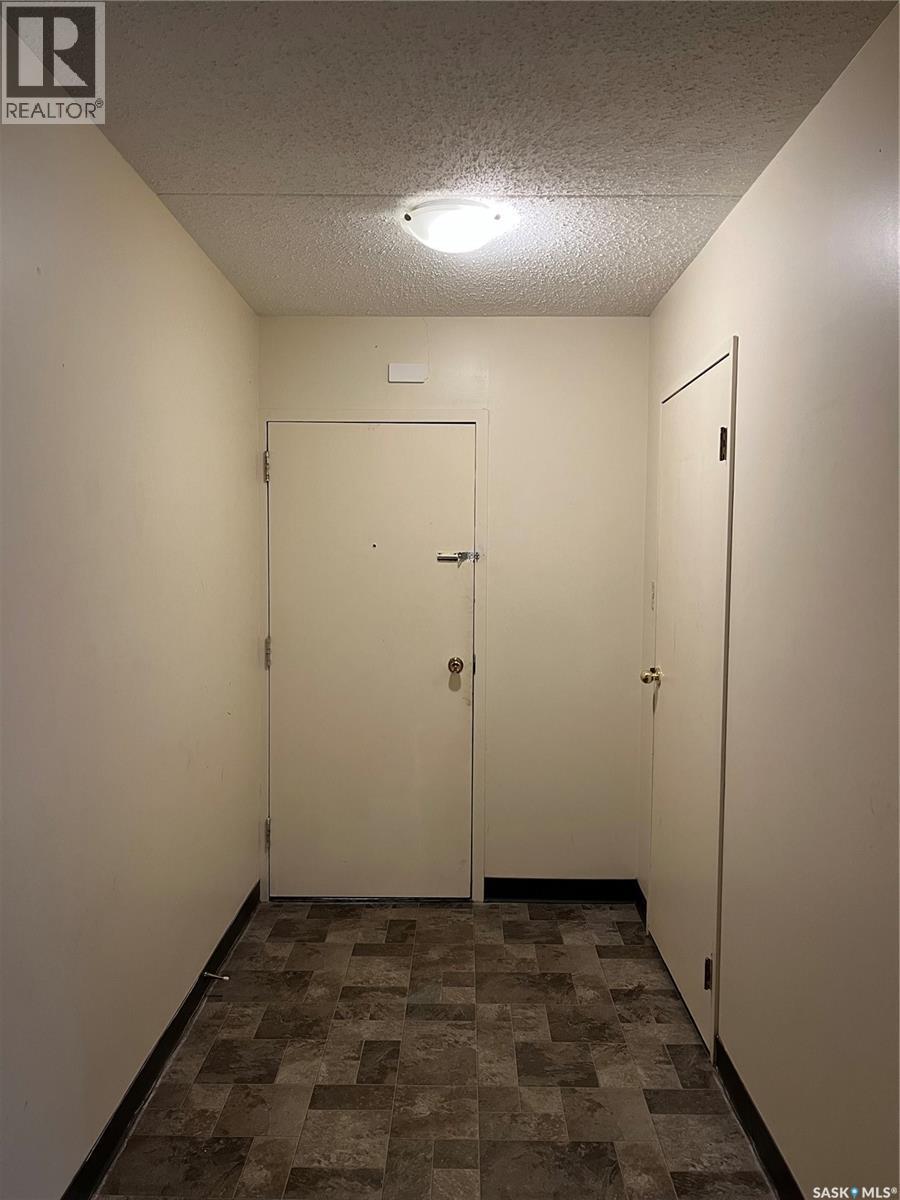 14 27 Centennial Street, Regina, SK - Indoor Photo Showing Other Room