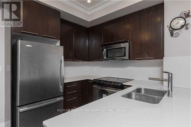 5 - 5 Oakburn Crescent, Toronto, ON - Indoor Photo Showing Kitchen With Double Sink