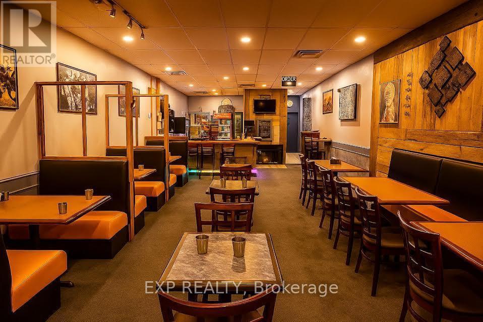 6 - 627 River Road W, Wasaga Beach, ON