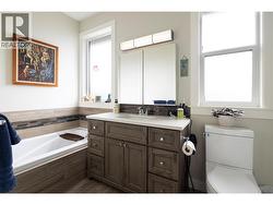 Ensuite Soaker tub -