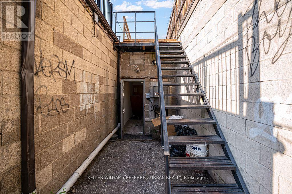 499 Danforth Avenue, Toronto, ON