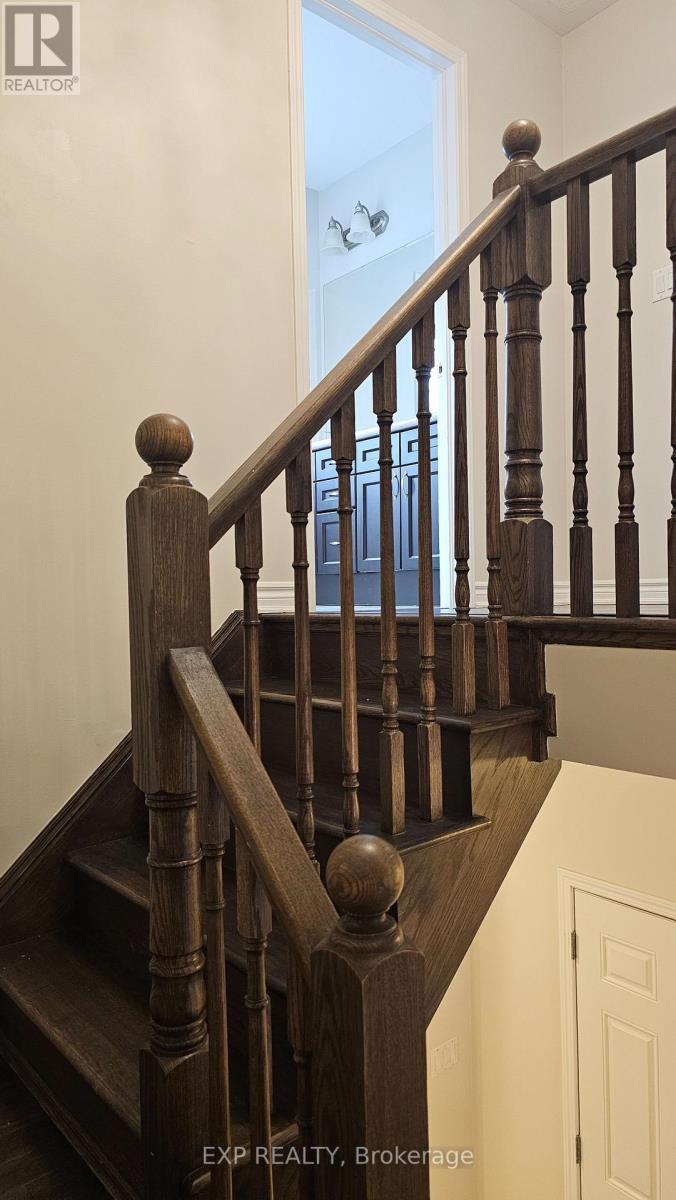 345 Gooding Crescent N, Milton, ON - Indoor Photo Showing Other Room