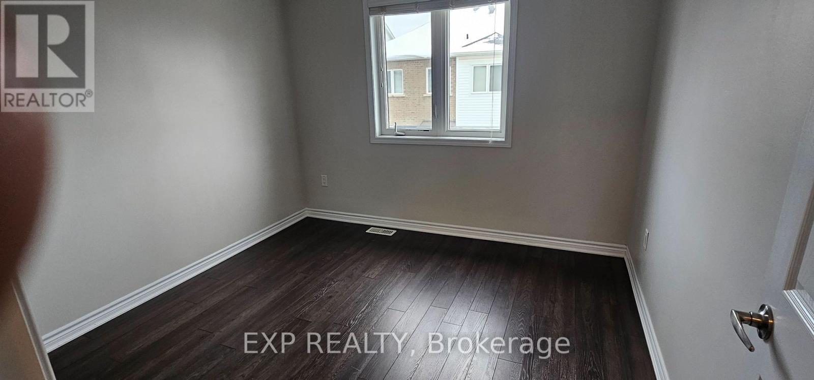 345 Gooding Crescent N, Milton, ON - Indoor Photo Showing Other Room