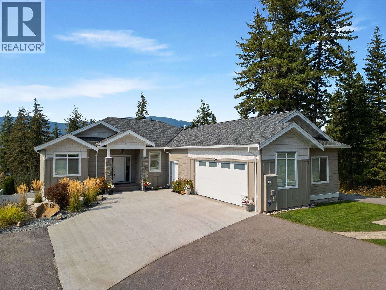 3820 20Th Street Ne Unit# 12, Salmon Arm, BC - Outdoor With Facade