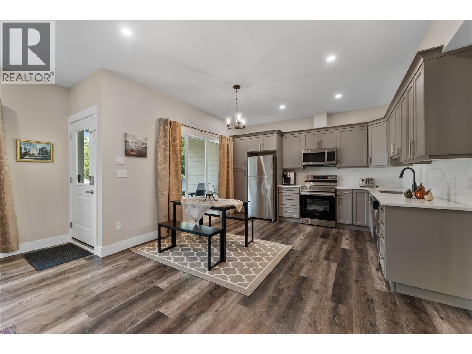 3820 20Th Street Ne Unit# 12, Salmon Arm, BC - Indoor Photo Showing Kitchen With Stainless Steel Kitchen
