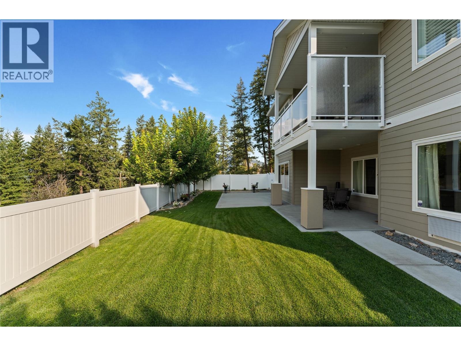 3820 20Th Street Ne Unit# 12, Salmon Arm, BC - Outdoor