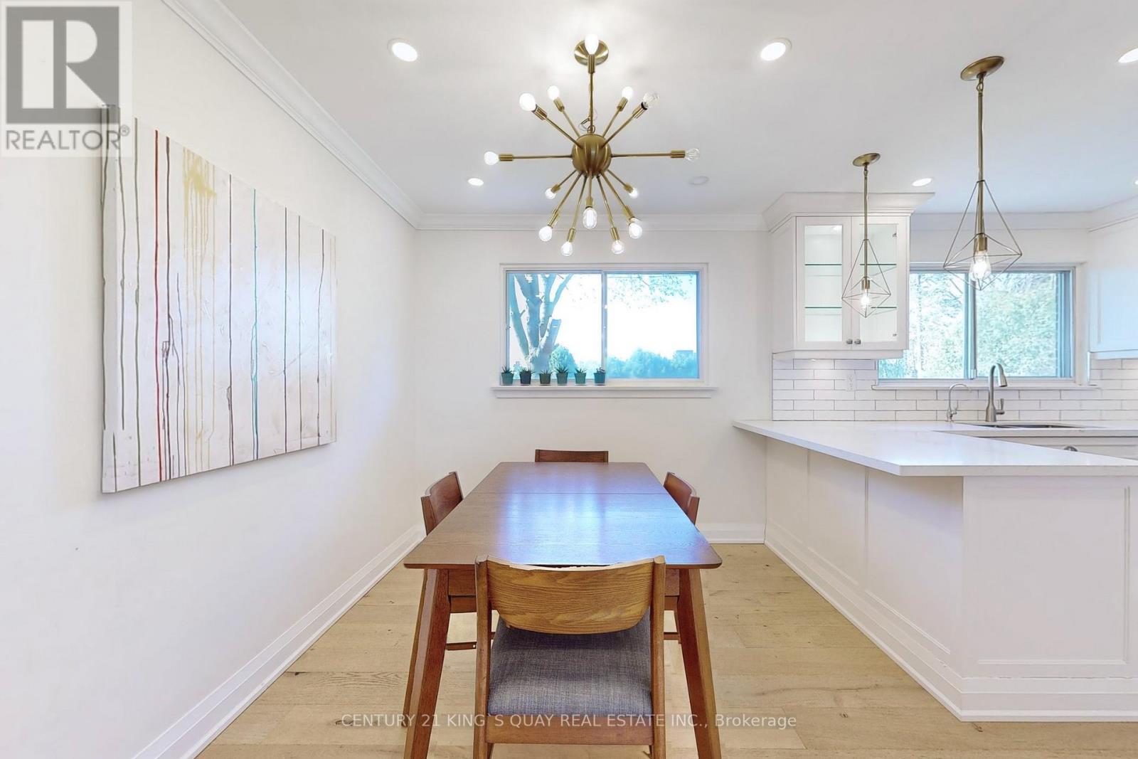 4 Honeybourne Crescent, Markham, ON - Indoor Photo Showing Dining Room