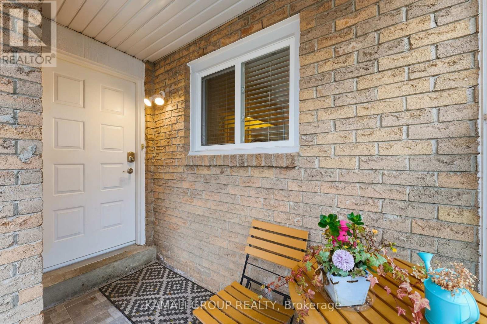 2 Storey Main Unit - Main - 112 Kersey Crescent, Richmond Hill, ON - Outdoor With Exterior