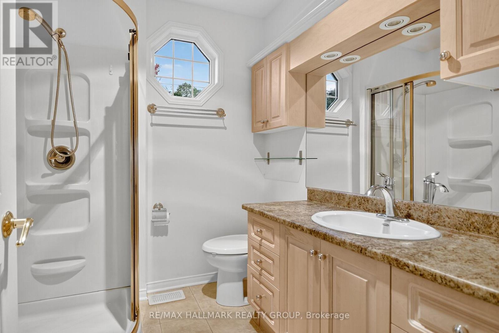 2042 Tilson Street, Ottawa, ON - Indoor Photo Showing Bathroom