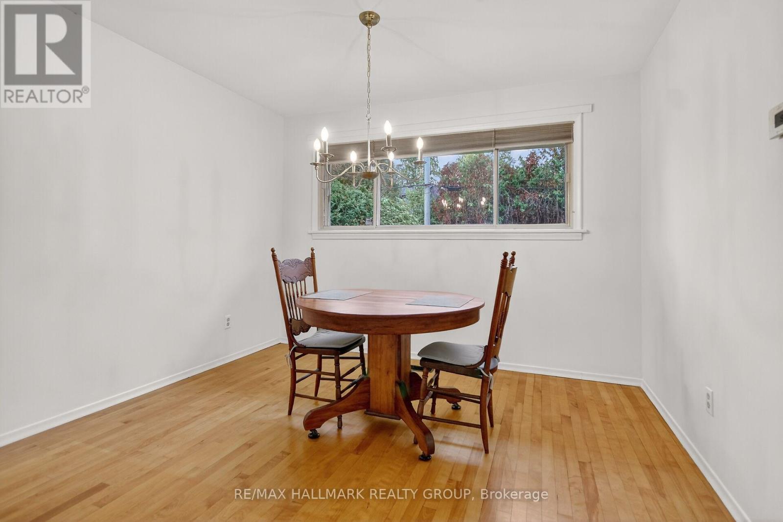 2042 Tilson Street, Ottawa, ON - Indoor Photo Showing Dining Room