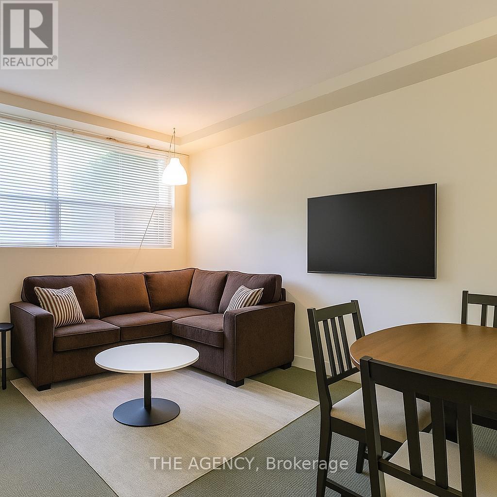 1 - 75 Keele Street, Toronto, ON - Indoor Photo Showing Living Room