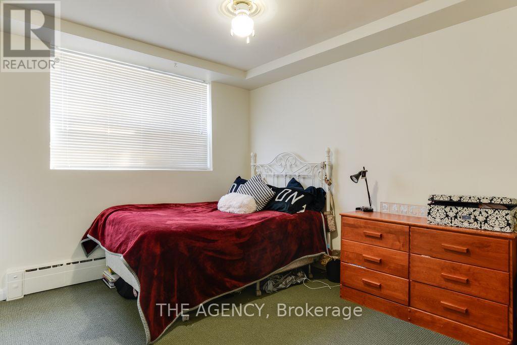 1 - 75 Keele Street, Toronto, ON - Indoor Photo Showing Bedroom