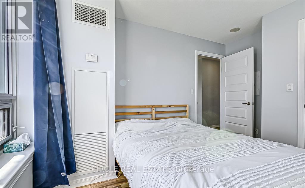 2207 - 215 Queen Street, Brampton, ON - Indoor Photo Showing Bedroom