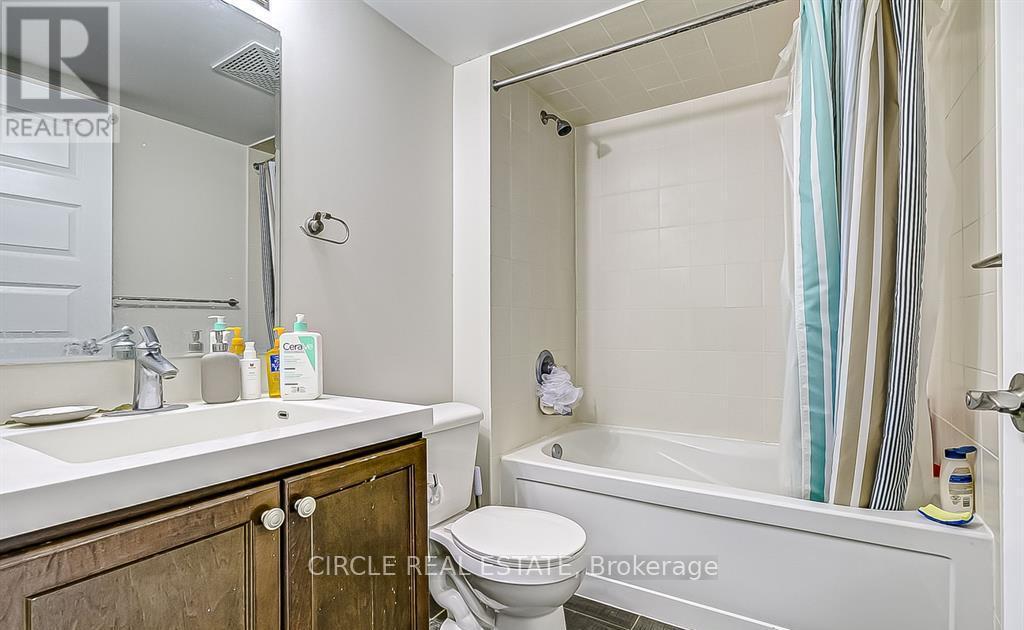 2207 - 215 Queen Street, Brampton, ON - Indoor Photo Showing Bathroom