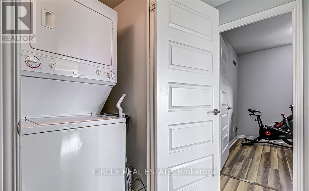 2207 - 215 Queen Street, Brampton, ON - Indoor Photo Showing Laundry Room