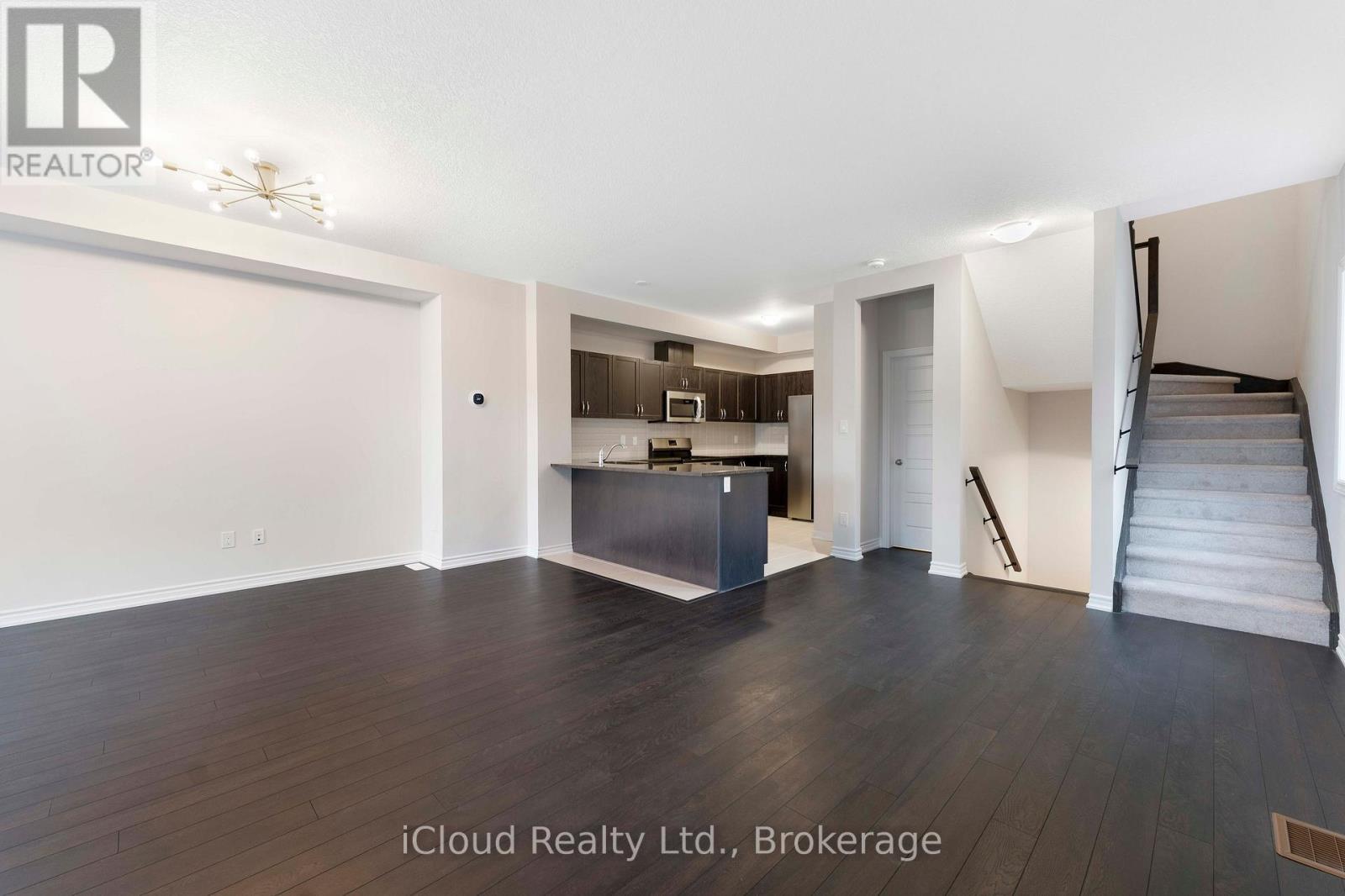 133 - 677 Park Road N, Brantford, ON - Indoor Photo Showing Kitchen