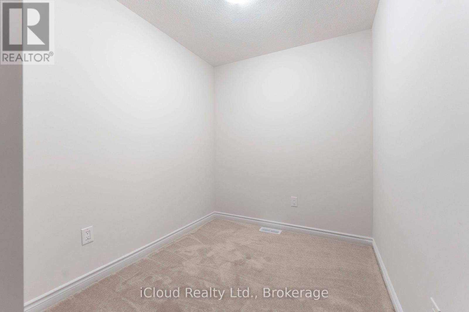 133 - 677 Park Road N, Brantford, ON - Indoor Photo Showing Other Room