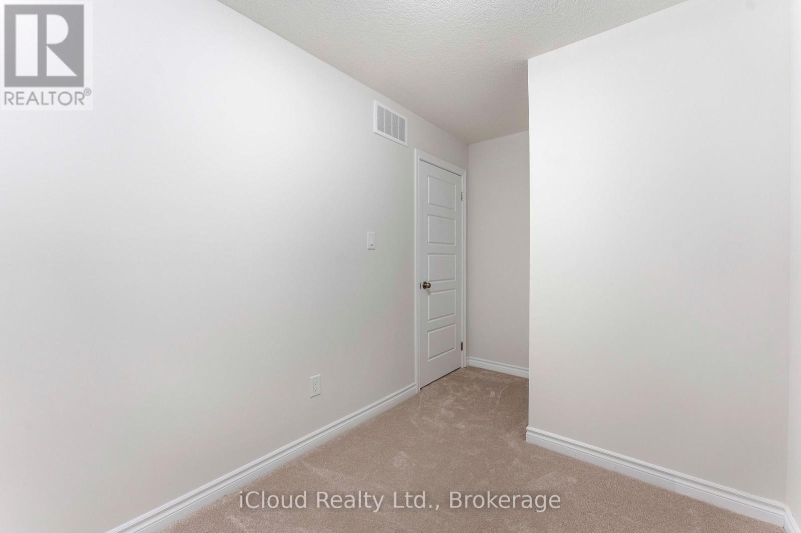 133 - 677 Park Road N, Brantford, ON - Indoor Photo Showing Other Room