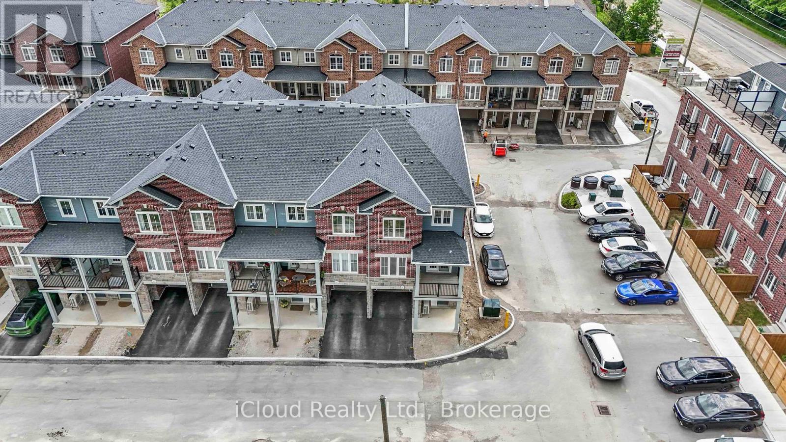 133 - 677 Park Road N, Brantford, ON - With Facade