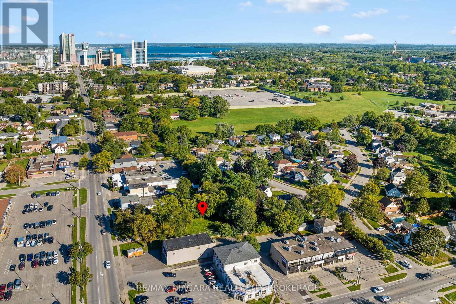 6192 Dunn Street, Niagara Falls (Arad/Fallsview), ON