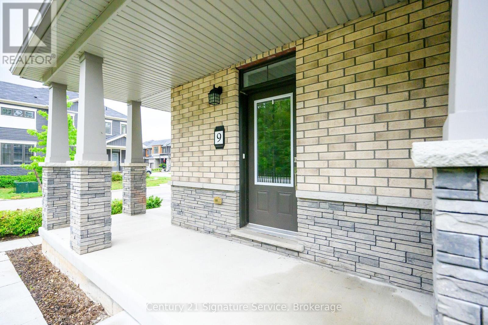 Private Door, patio not next to neighbours - 9 - 8273 Tulip Tree Drive, Niagara Falls, ON