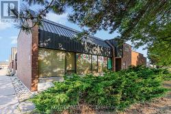 37 - 330 ESNA PARK DRIVE Markham, ON L3R 1H3