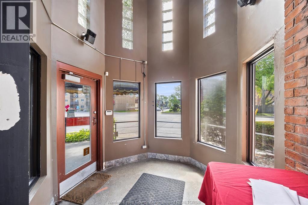 620 University Avenue West, Windsor, ON