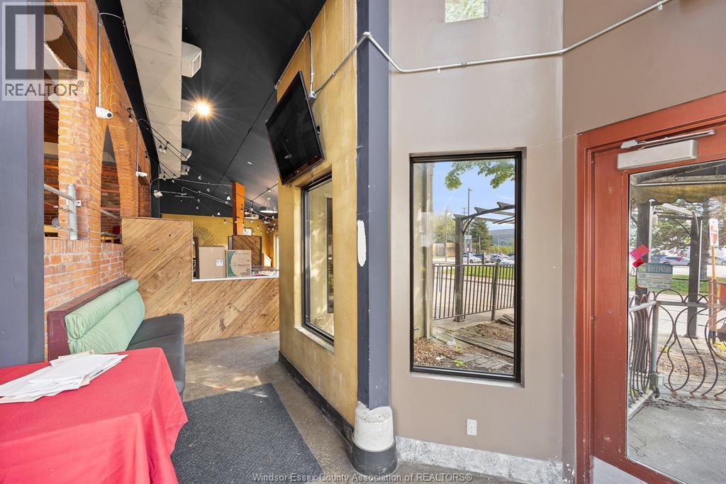 620 University Avenue West, Windsor, ON