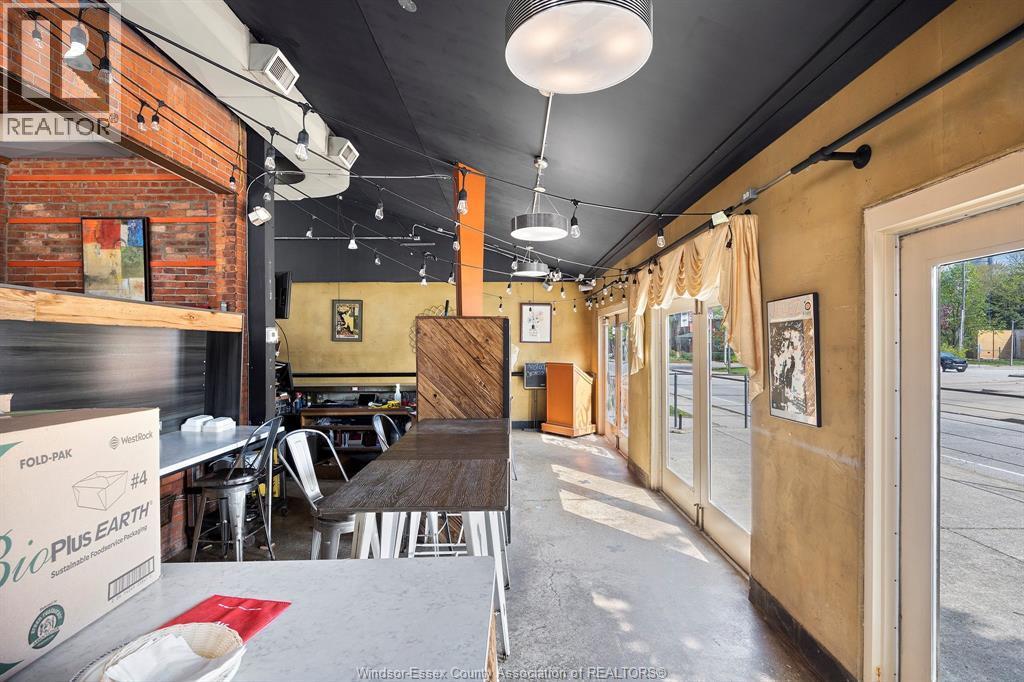 620 University Avenue West, Windsor, ON