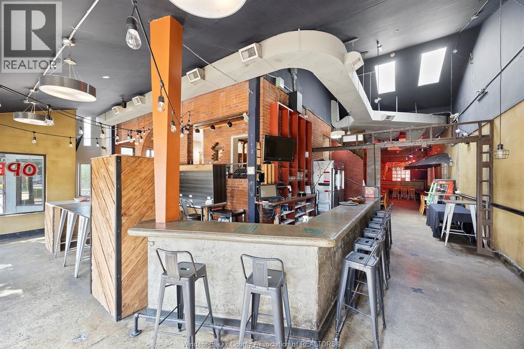 620 University Avenue West, Windsor, ON