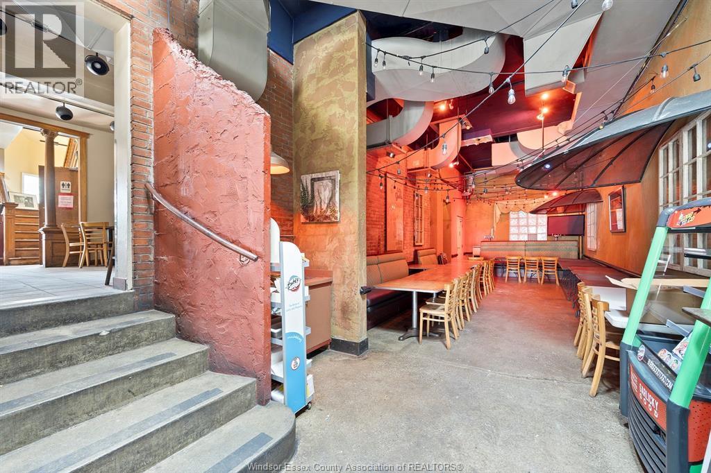 620 University Avenue West, Windsor, ON