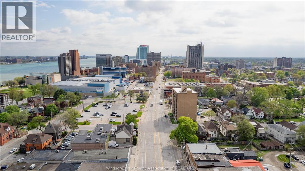 620 University Avenue West, Windsor, ON