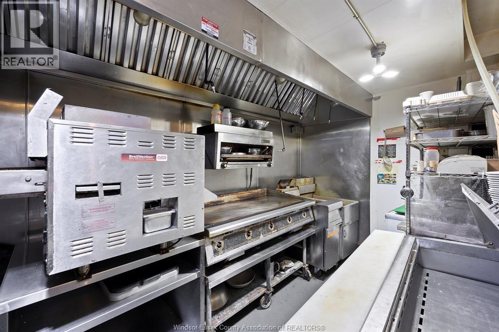 620 University Avenue West, Windsor, ON