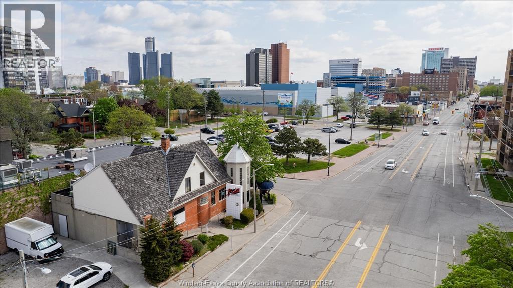 620 University Avenue West, Windsor, ON