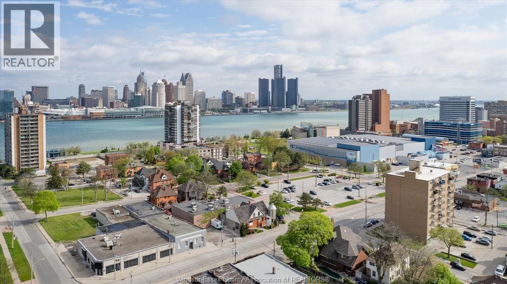 620 University Avenue West, Windsor, ON