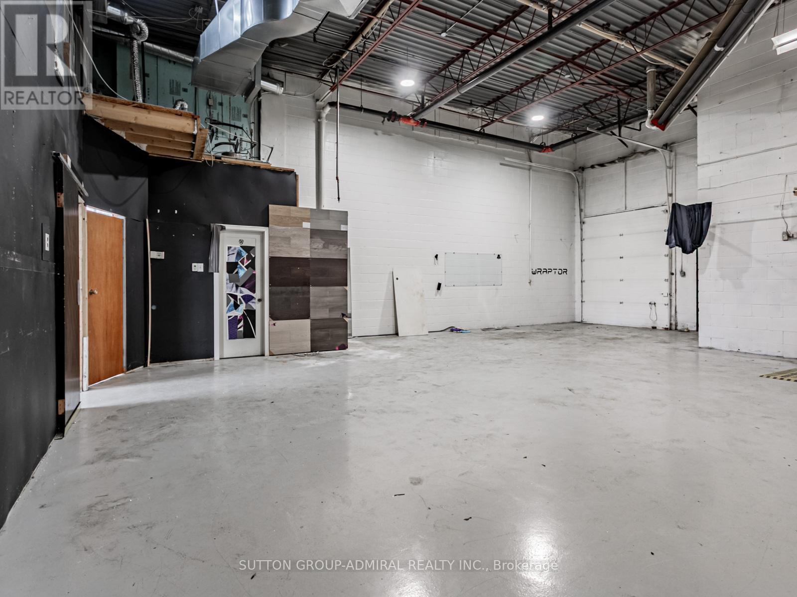 6 - 1606 Sedlescomb Drive, Mississauga, ON